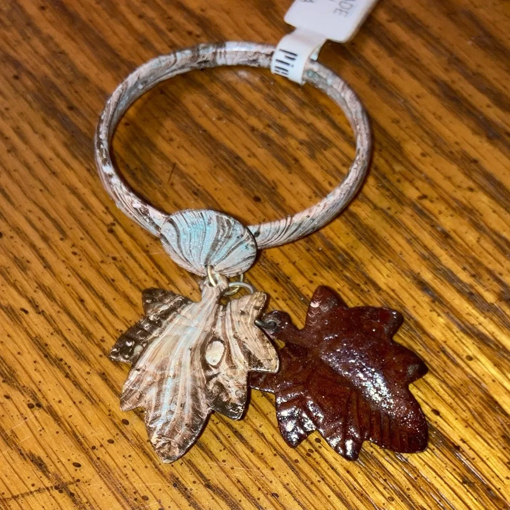 Leaf Napkin Rings - 10, Distressed Metal NWT